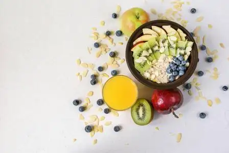 健康和清淡的早餐照片