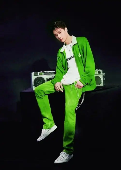 绿色的啵也很好看#王一博这就是街舞4