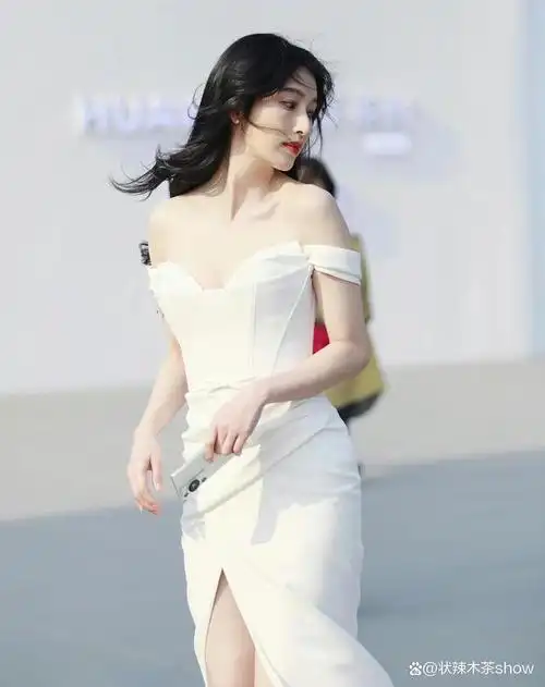 张俪:美不美,看大腿 特别是阿凡达的大腿更迷人!