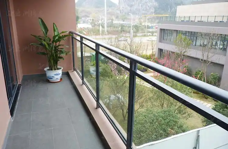 上饶阳台玻璃护栏
