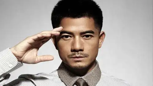 54岁郭富城保养有秘方开豪车去按摩养生疫情期仍开工拍戏