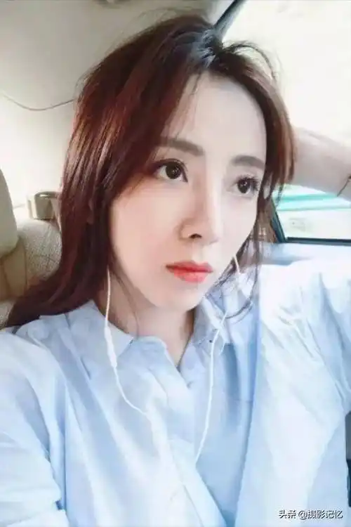 李思思素颜芳菲清纯淡雅