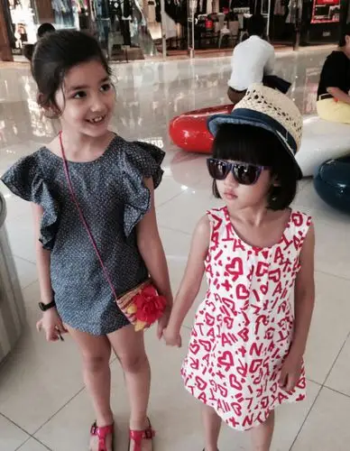 如果说黄多多是公认的班花,那现在贝儿的长相,就是校花级别