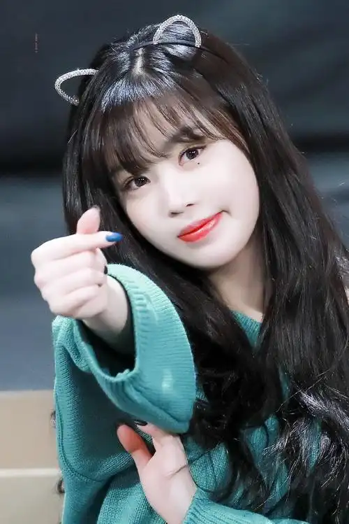 gidle组合|#徐穗珍[超话]#像一杯加了蜜的柠檬薄荷水