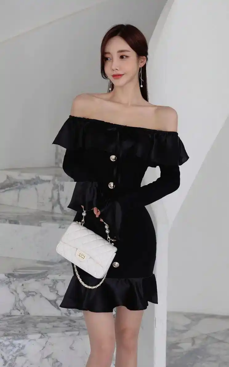 孙允珠韩国女神,黑色抹胸一字肩鱼尾裙穿搭,性感撩人