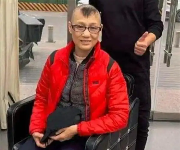 演员李建群去世