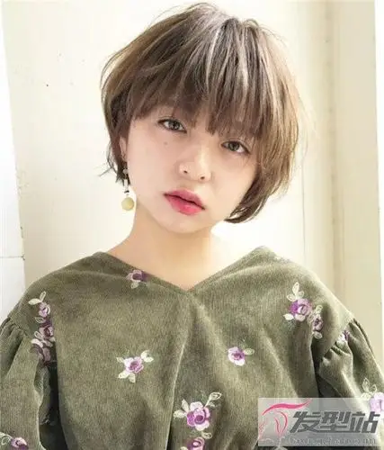 浪漫日系刘海短发 男女生都爱上的短发_发型站_最新流行发型设计发型