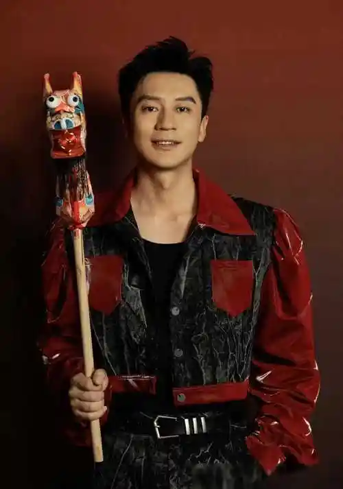 奔跑吧发布会红裙美背的白鹿与金发撩人的宋雨琦_节目_魅力_郑恺