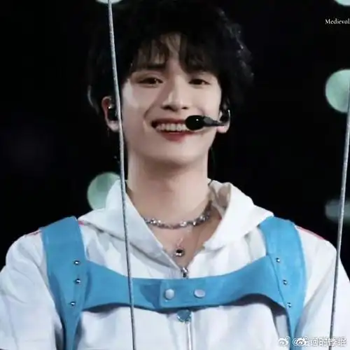 我的超话卡册##严浩翔 原创唱作人##严浩翔##严浩翔 养成系rapper之