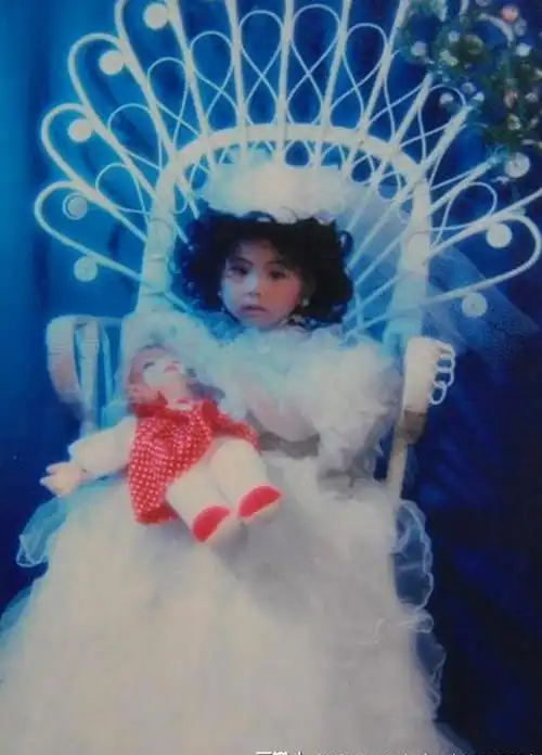 一张不堪回首的童年照片