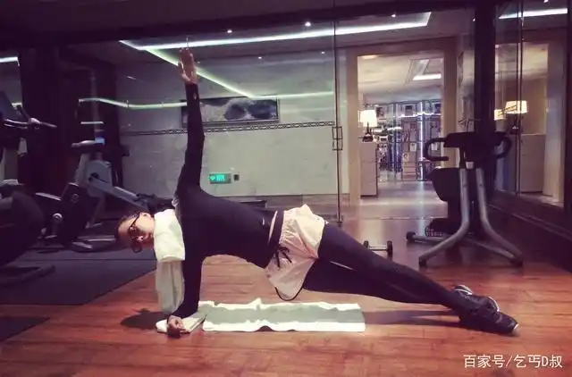 女明星健身照:第十期『王珞丹』