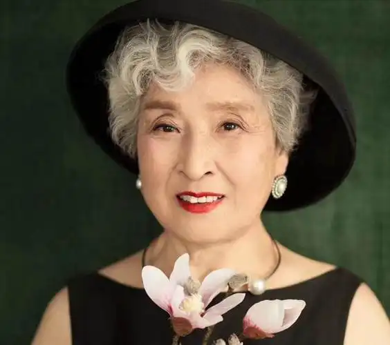 女人上了年纪这3种阿姨发型尽量别留了显老不说还没气质