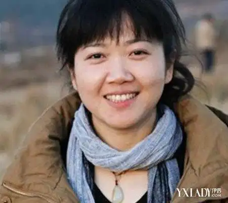 只是,孟小蓓的微博里,所有与李健的故事倒是都洋溢着羽化飞仙,遗世