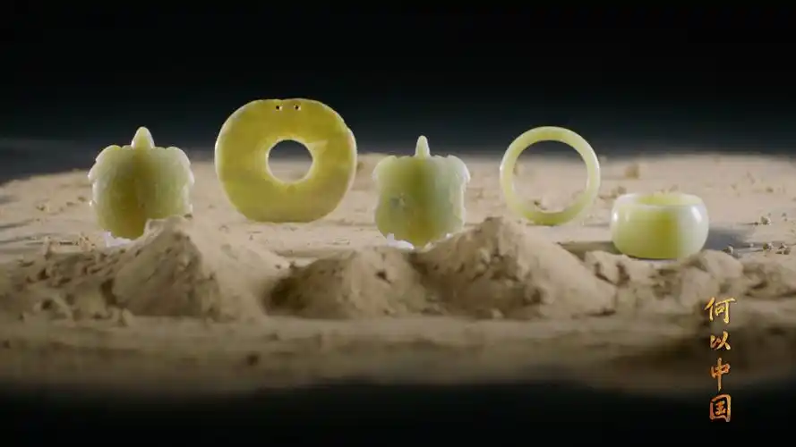 复原凌家滩遗址07m23号墓出土场景,《何以中国》解码灿若星斗的中华