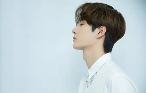 王一博清爽简约写真图片,王一博图片-第2图