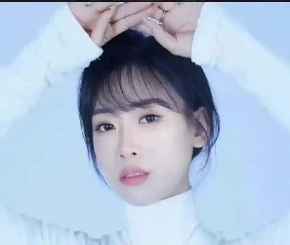 国内著名歌手白小白的老婆董贺被曝光之后,流失了很大一批的