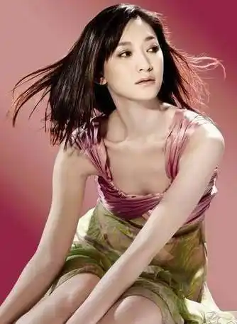 李小冉珍贵老照片:为什么说美人都是天生的?_角色_百科_履历