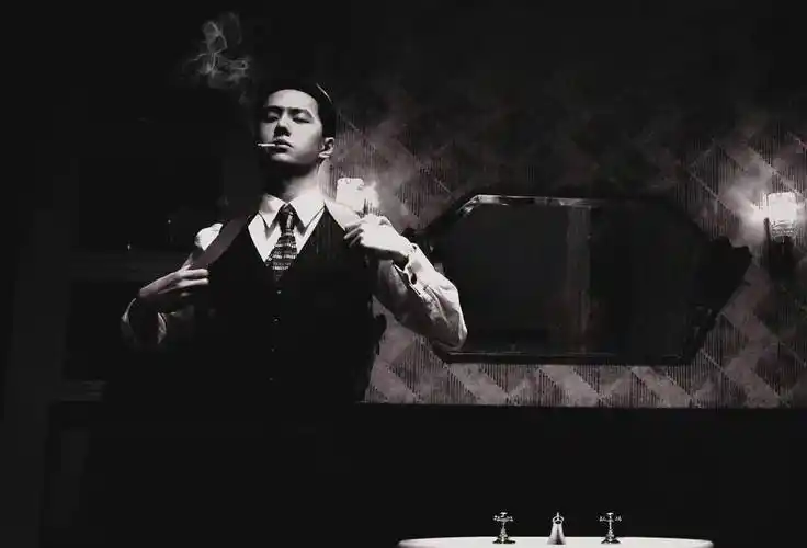 宽肩细腰,翘臀大长腿,从此高冷禁欲系小说男主有了脸,王一博塑造性太