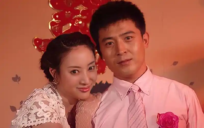 孙涛老婆首次露面,颜值出众身份不一般,孙涛:能上春晚全靠媳妇