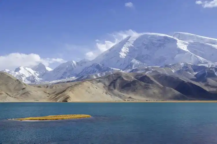 新疆旅拍八喀拉库勒湖