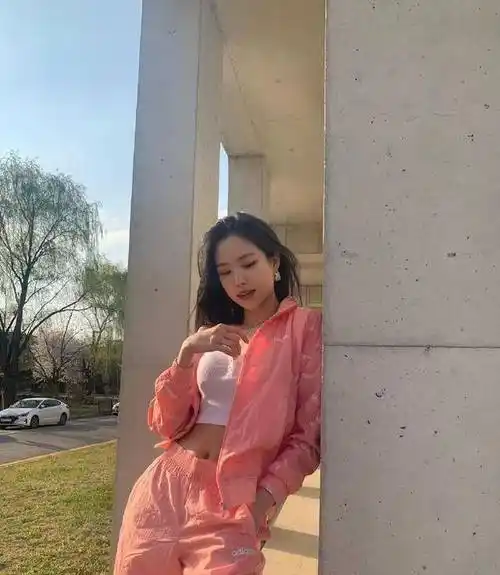 成熟,养成系美女孙娜恩一直保持巅峰状态的高颜值_身材_运动服_时候