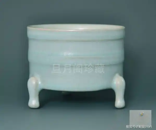 东方绝色/旦月阁珍藏宋汝窑淡天青釉弦纹三足樽式炉_中国_瓷器_釉面