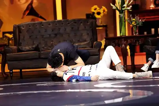 奇妙大轰趴杜江告白张大大爆baby素颜差距大