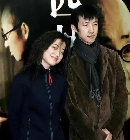 鄢颇梅婷前夫李小冉前男友如今悉心照顾患病妻子李呈媛