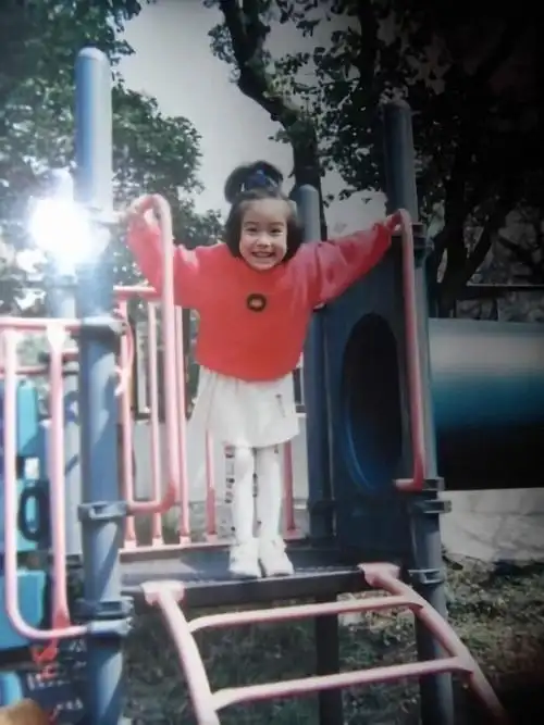 angelababy童年珍惜照片曝光,整没整容一眼就能看出来