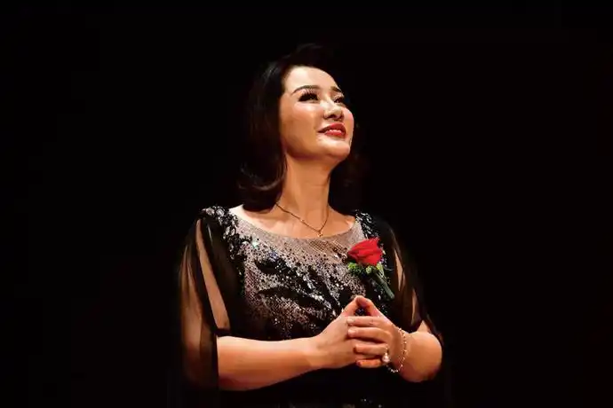 女中音独唱 演唱:方春月《不在独坐炉边悲伤》《望乡词》女高音独唱