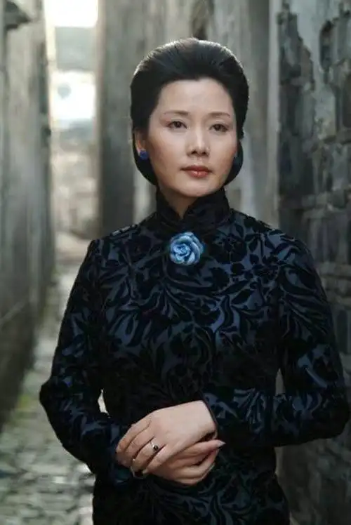 何赛飞 saifei he 生活照 #0003