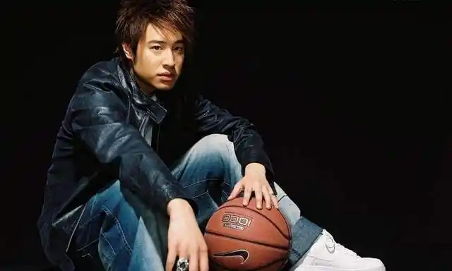 娱乐圈打篮球出色的明星|男歌手|潘玮柏|高以翔_网易订阅