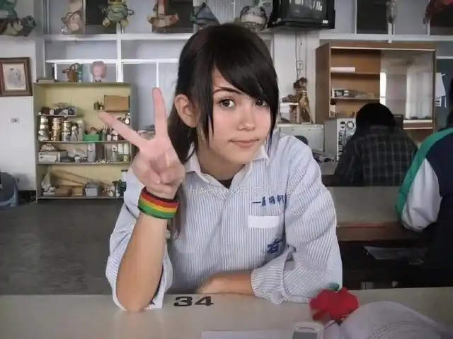 女大十八变,昆凌儿时照片曝光