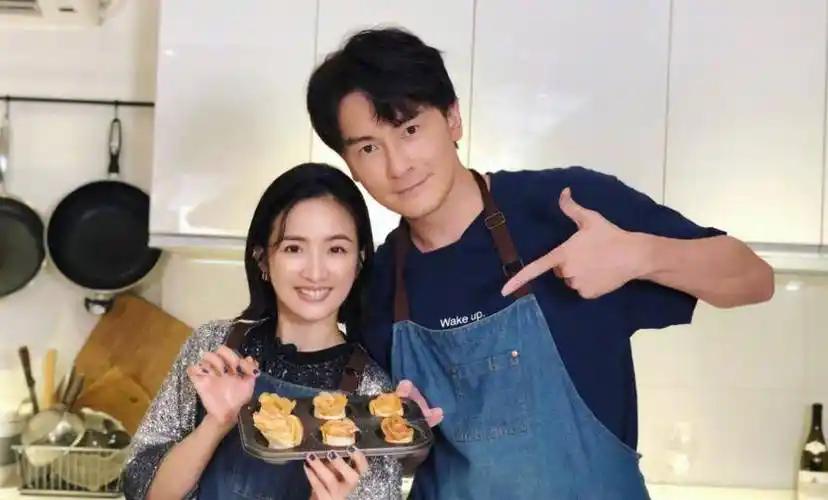 (微博@郑元畅小综)34岁李治廷从出道开始就被指似哥哥,在2010年凭借