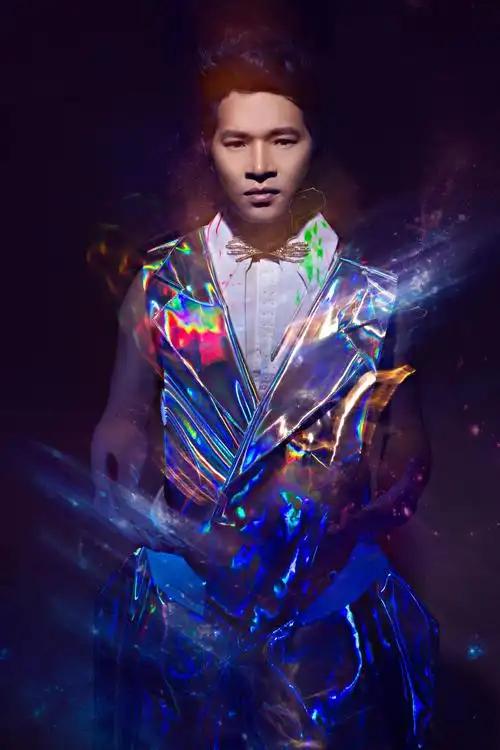 中国内地流行乐男歌手,影视演员,毕业于山东齐鲁音乐学校