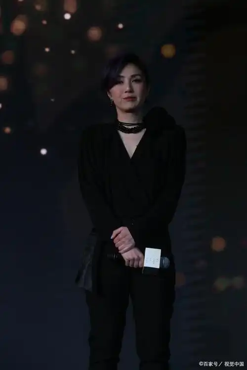 香港天后杨千嬅:从新秀出炉到她梦之声荣耀战队