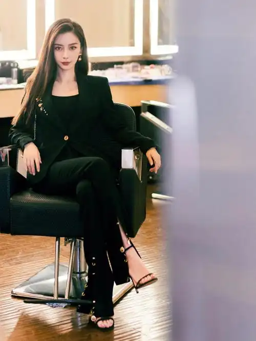 sw明星穿搭杨颖