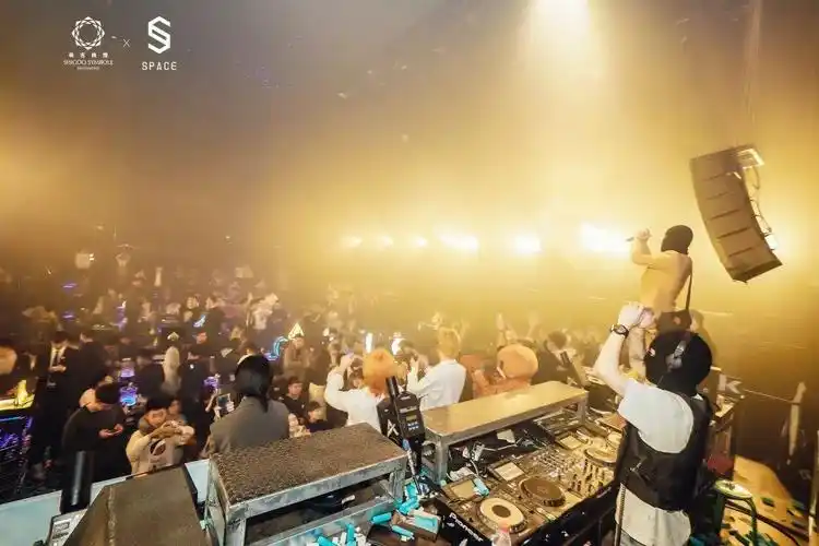 11月30日 # 西装暴徒「派对回顾」-保定斯贝斯酒吧,保定space酒吧