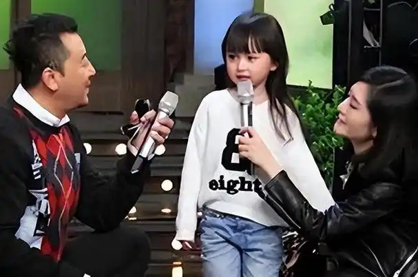 2岁出道年入百万因长相甜美被禁止整容的刘楚恬如今怎样