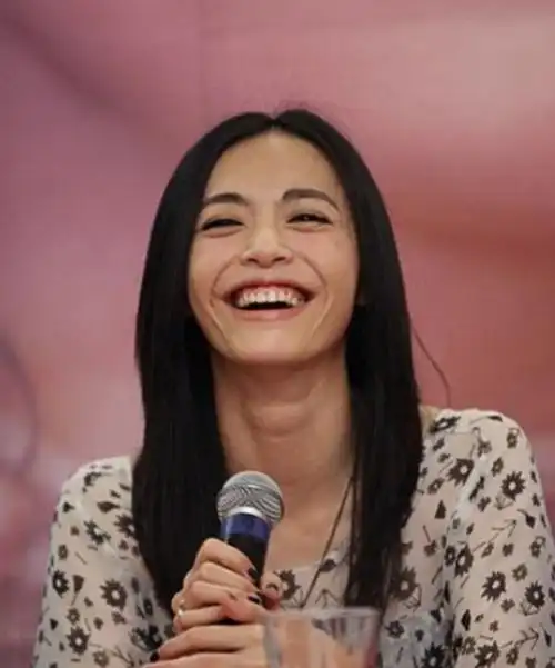 娱乐圈中不适合大笑的女明星,一大笑就毁形象,刘亦菲也在其中