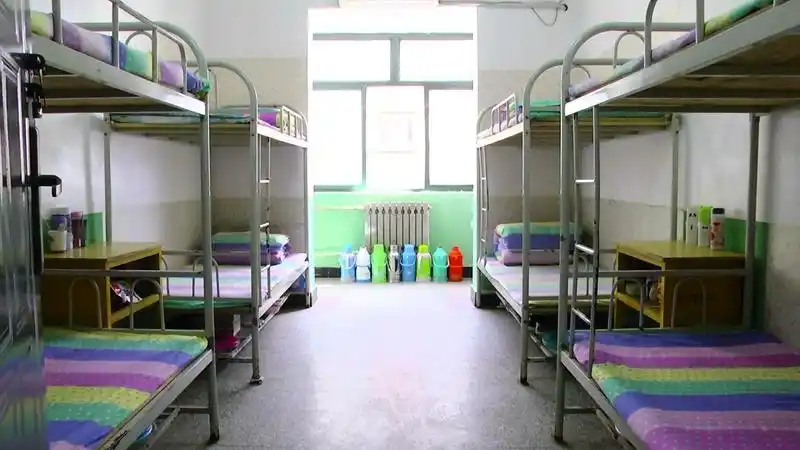 学生宿舍-硬件设施-富平县蓝光中学