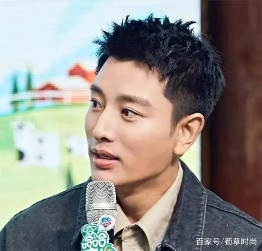 贾乃亮哈哈农夫穿搭好看休闲生活装扮自带文艺感