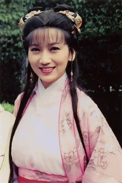 说到赵雅芝大家都知道年轻的时候出演过很多的古装电视剧-新媒在线