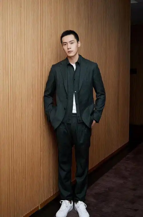 由朱致灵和沈月演的网剧撒野你期待吗