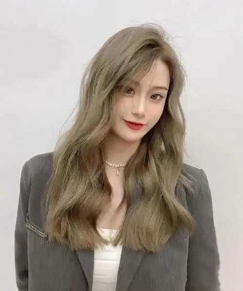 给你推荐几种显白又时尚的款型|发色|卷发|棕色|发型|直发_网易订阅