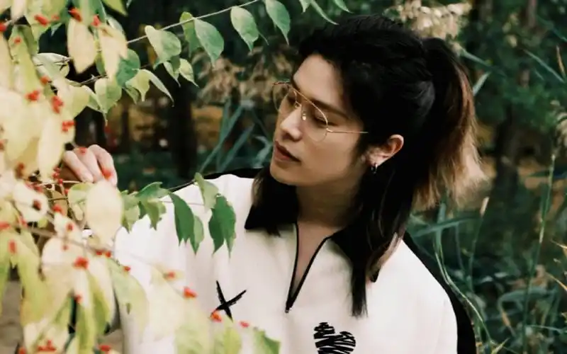 【轩zone 】 看到长发轩 仿佛纸片人188男团宋居寒成了真