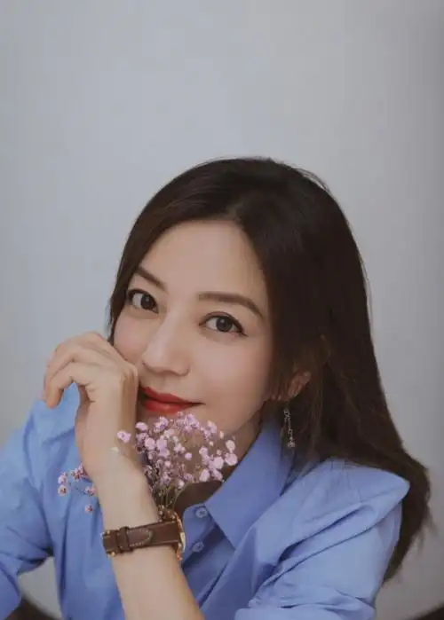 赵薇近期情况咋样了(赵薇人间蒸发一年后更推)