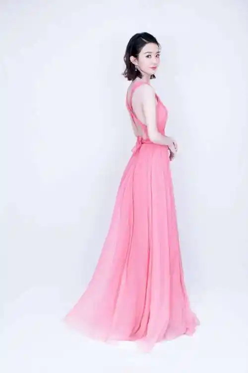 赵丽颖生娃后更甜美!