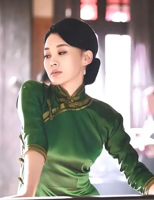 身材性感火辣的女明星迪丽热巴李小冉上榜你最喜欢谁