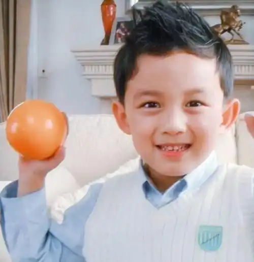 当红一线男明星小时候的可爱照片,果然明星就是不一样!